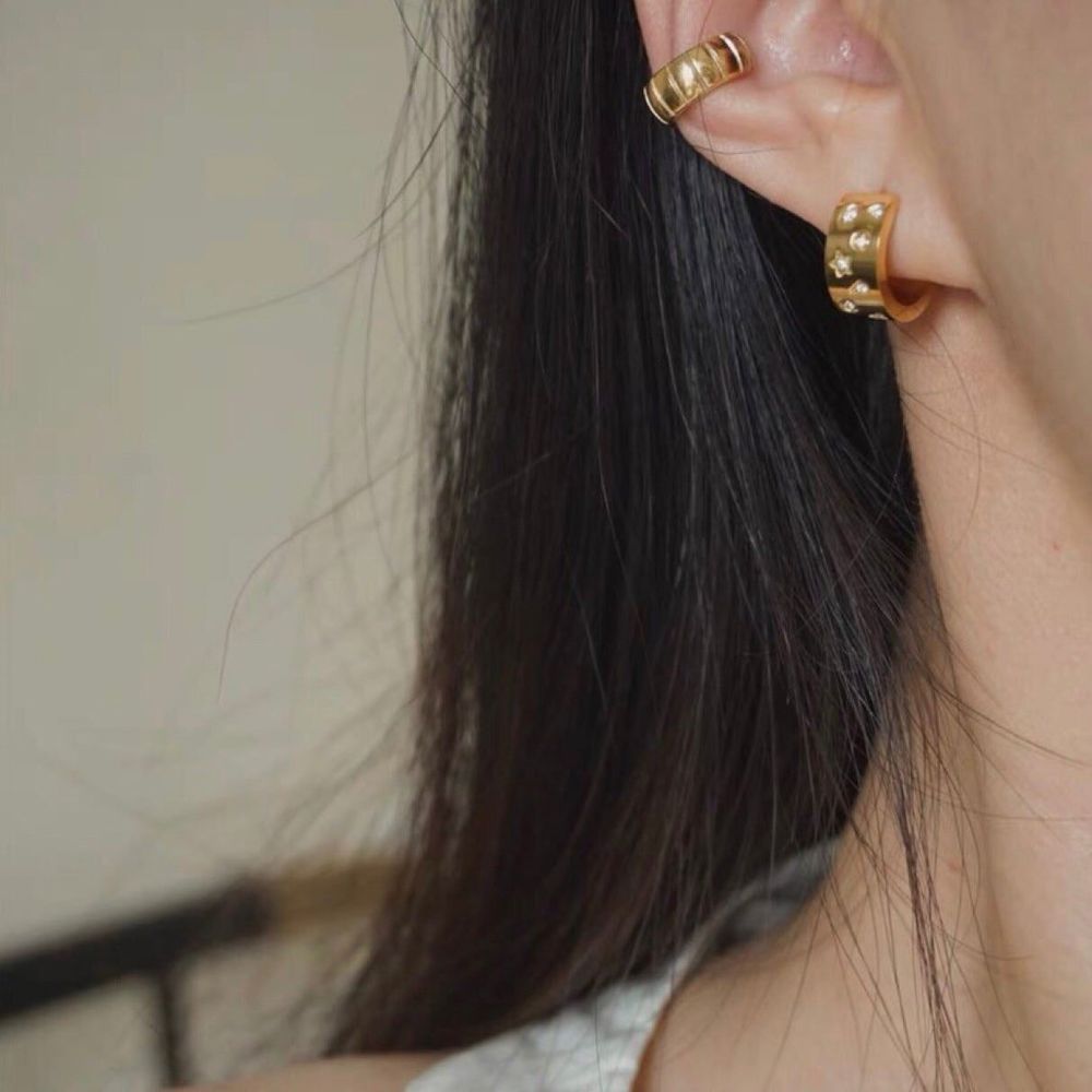 18K Gold Plated Diamond CZ Brilliant Star Small Hoop Earrings - Picture 4 of 10